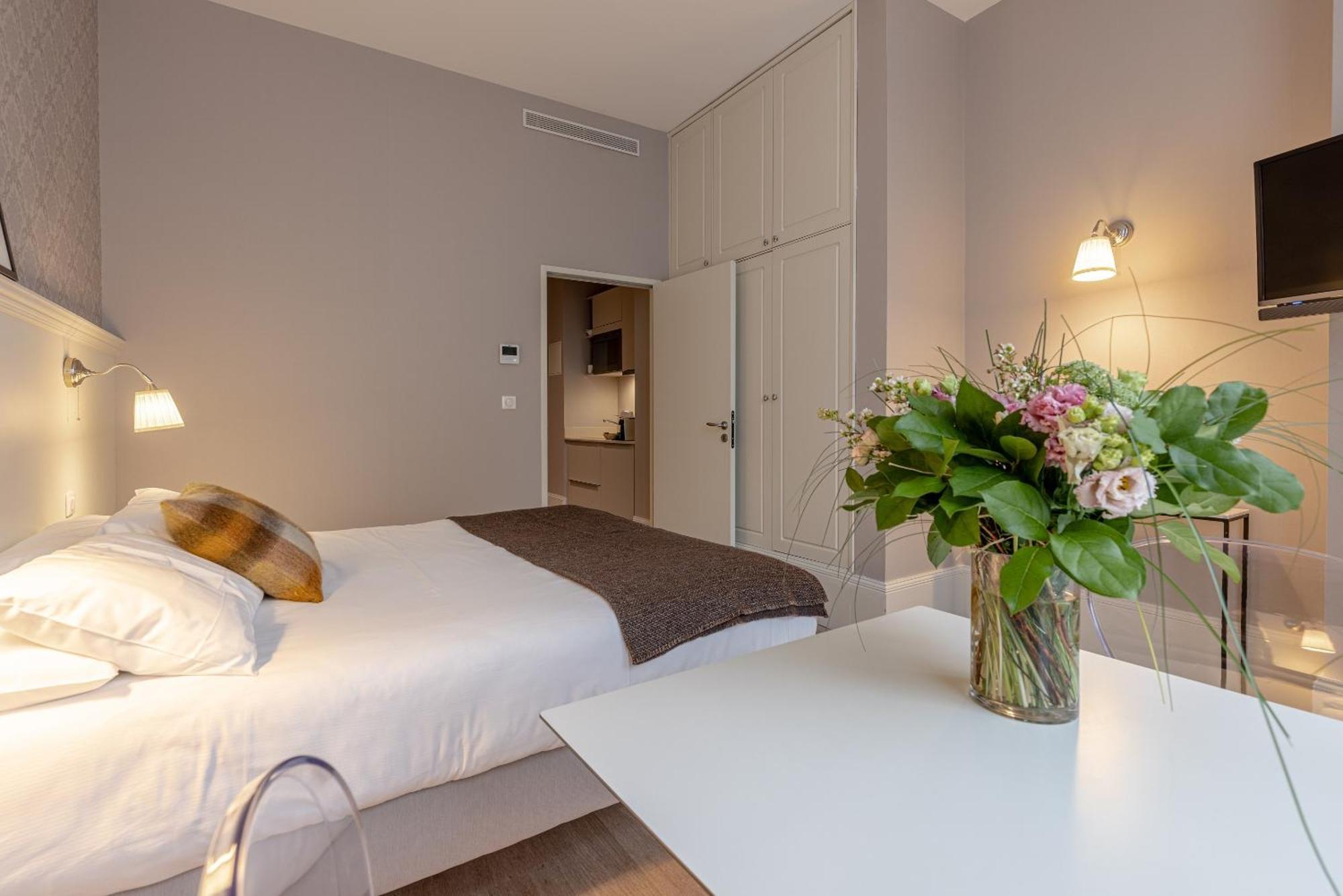 La Maison Blanche - Apparthotels De Charme Chic & Cosy A 350M Du Coeur De Ville De Limoges - Acces Autonome Oda fotoğraf